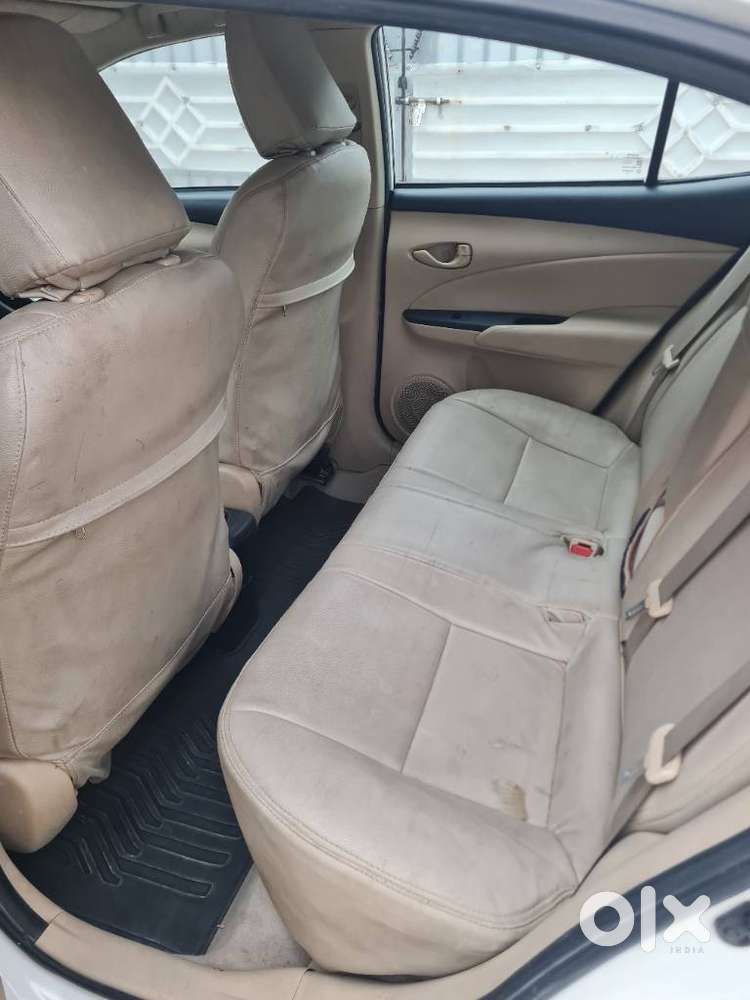 Toyota Yaris J Cvt, 2019, Petrol