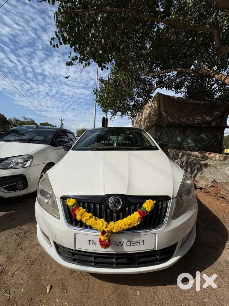 Skoda Rapid Elegance 2014 Diesel Manual