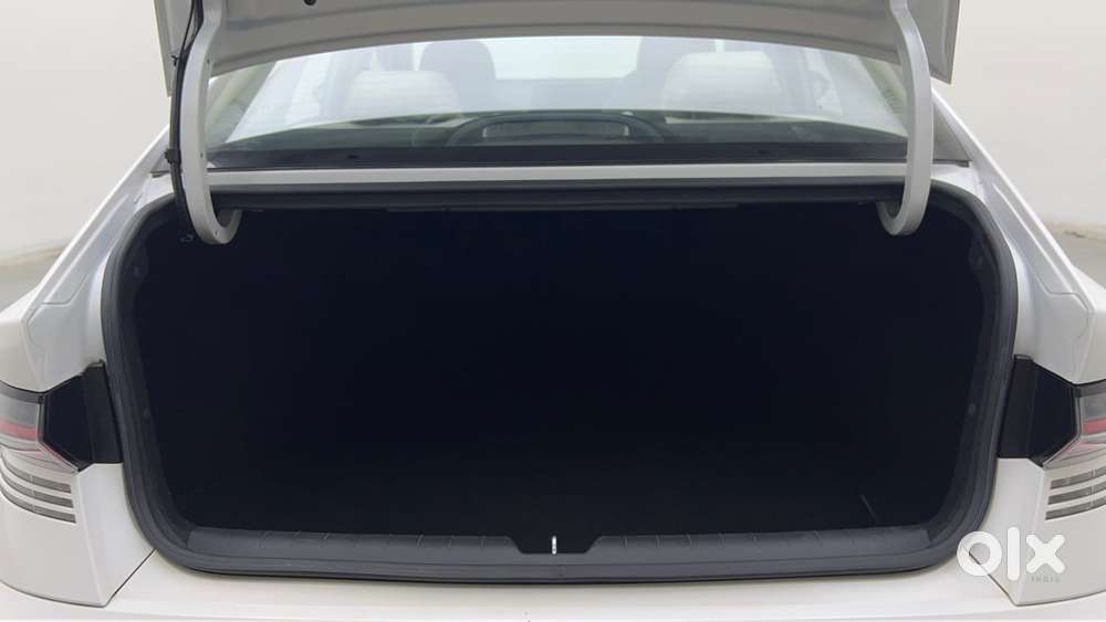 Hyundai Verna 1.5 Sx Petrol Mt, 2025, Petrol