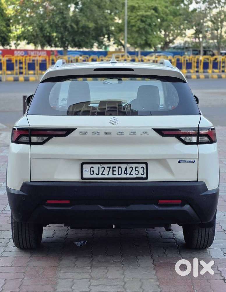 Maruti Suzuki Brezza 1.5 Vxi Smart Hybrid, 2023, Petrol