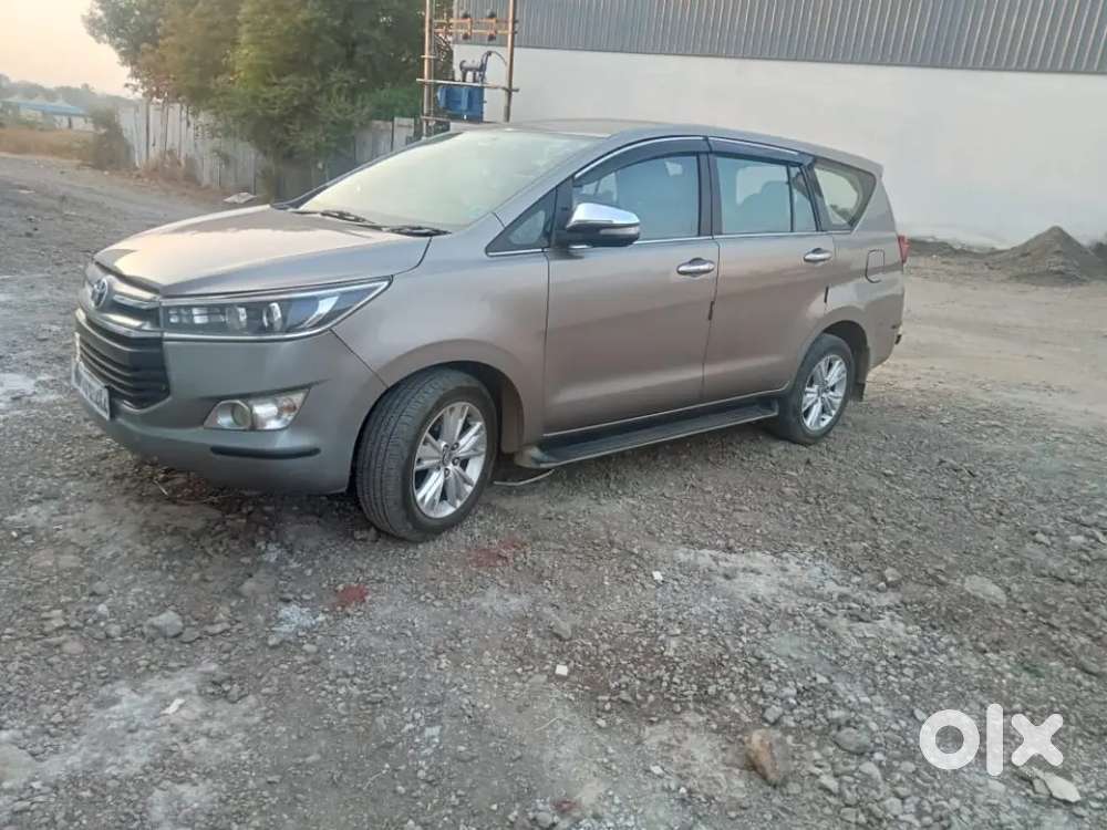 Toyota Innova Crysta 2016 Diesel 325000 Km Driven
