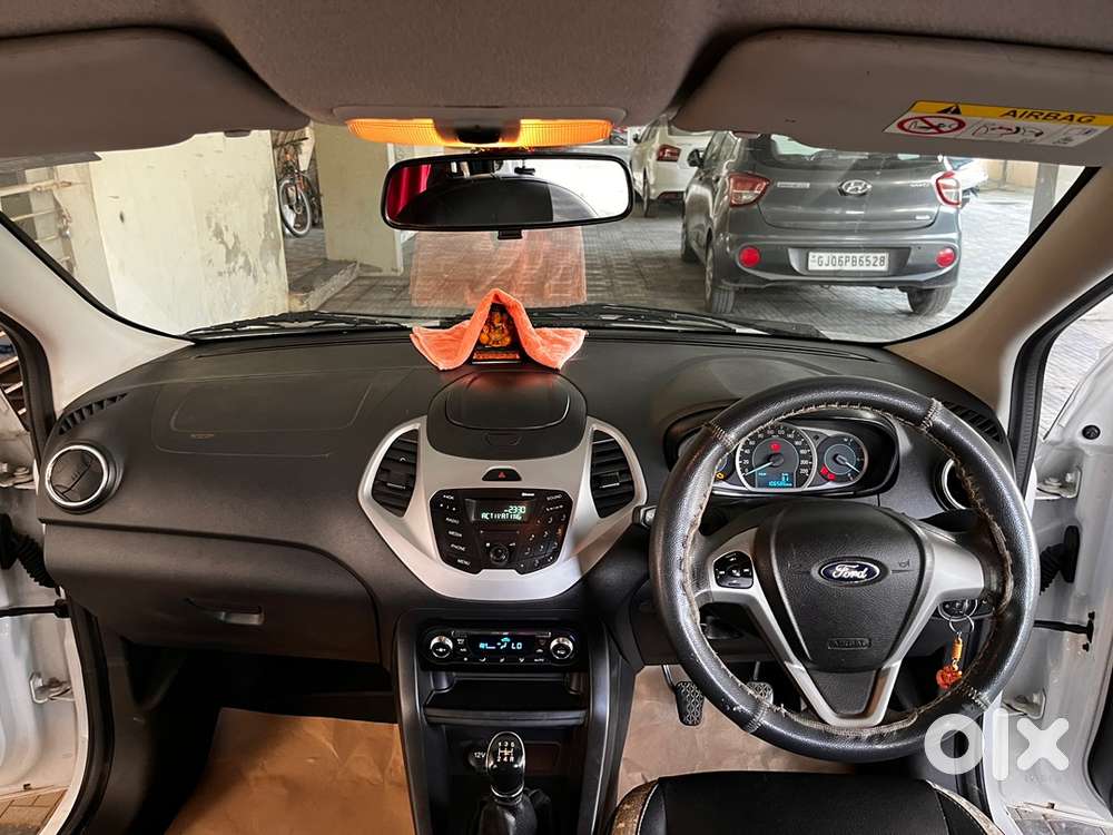 Ford Figo Petrol 2016