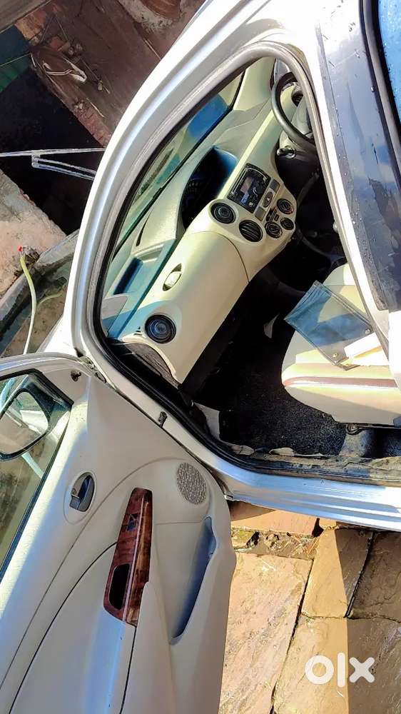 Toyota Etios Cross 2013 Petrol