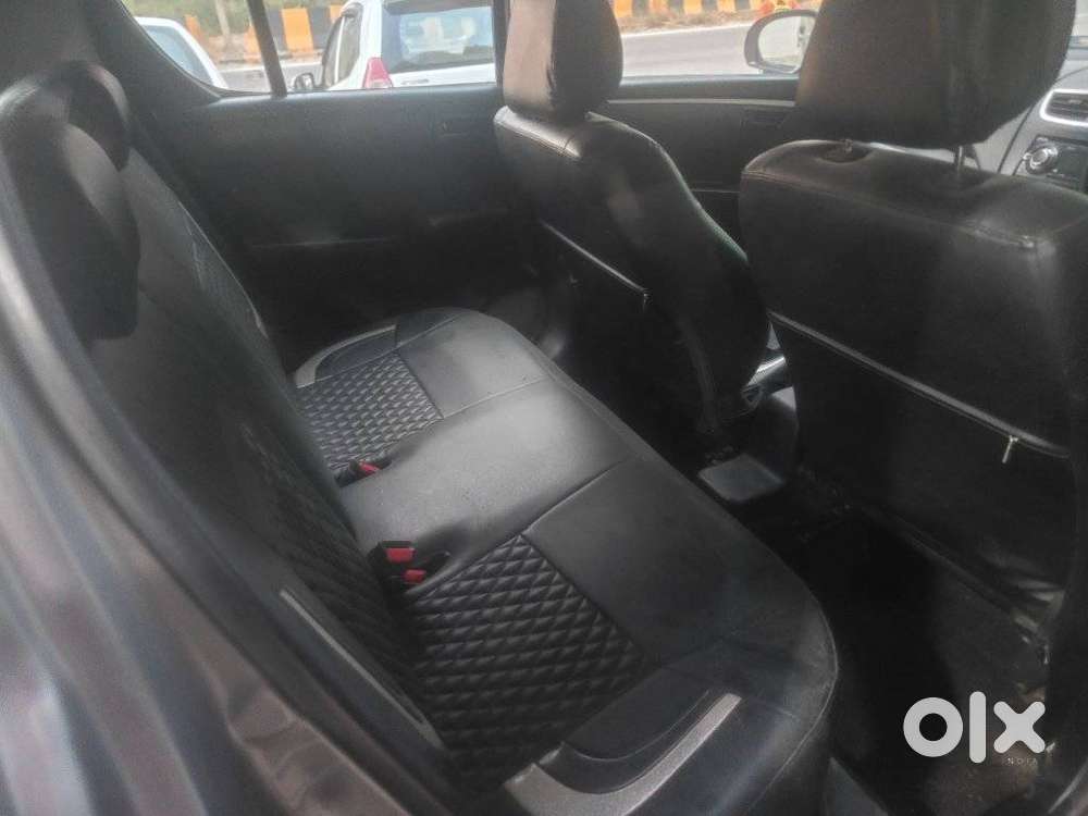 Maruti Suzuki Swift Lxi Optional-o, 2017, Petrol