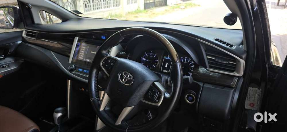 Toyota Innova Crysta 2.8z Automatic, 2017, Diesel