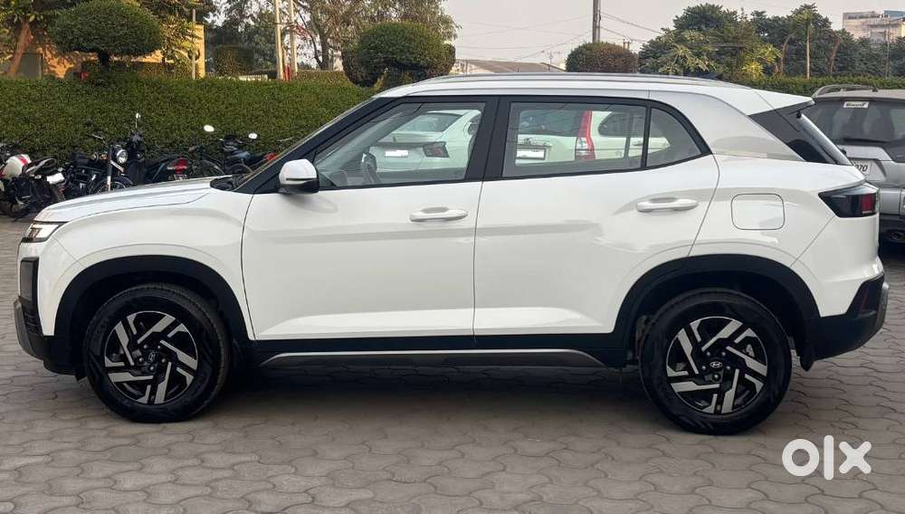 Hyundai Creta 1.5 Manual 2024 Petrol 4700 Kms Chandigarh Registration.