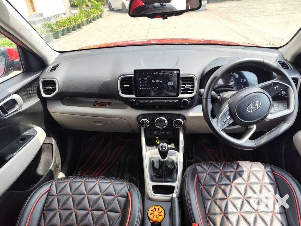 Hyundai Venue Sx Mt, 2023, Petrol
