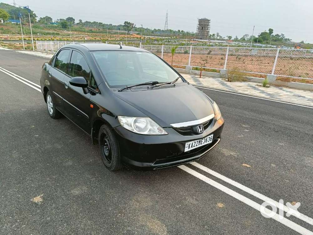 Honda City 2004 Petrol Well Maintained