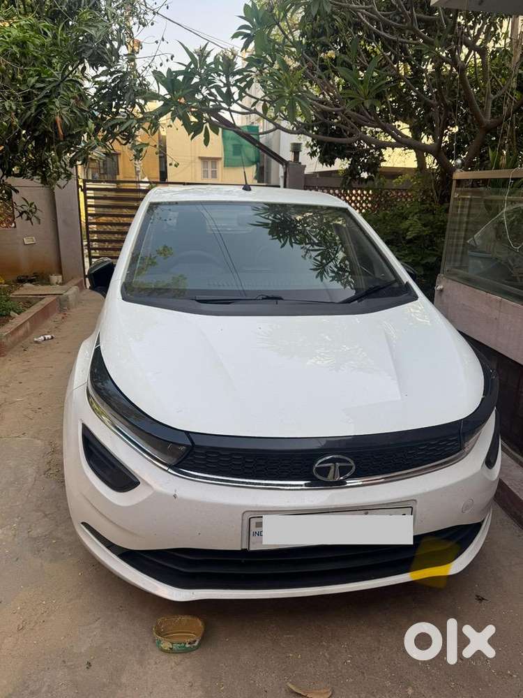 Tata Altroz 2023 Diesel 42000 Km Driven