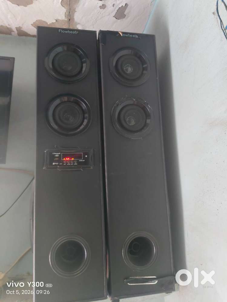 Flowbeats Double Tower Speaker - Bluetooth, USB, AUX - Powerful Bass