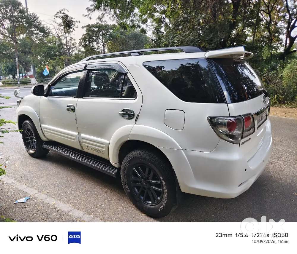 Toyota Fortuner Diesel Manual 2015 Delhi Registration