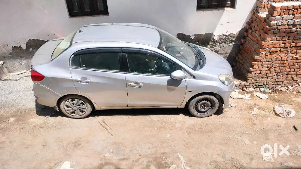 Honda Amaze 2nd Gen 2015 Cng & Hybrids 93 Km Driven