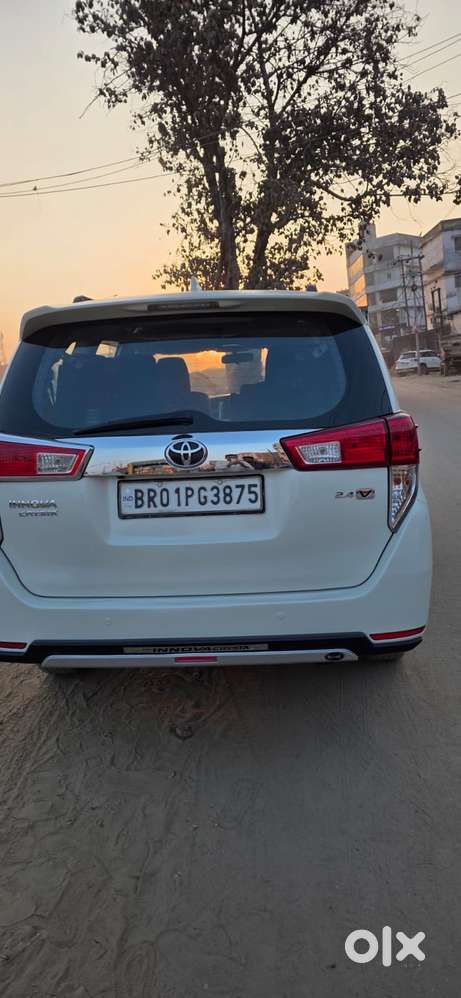 Toyota Innova Crysta 2.4 V, 2016, Diesel