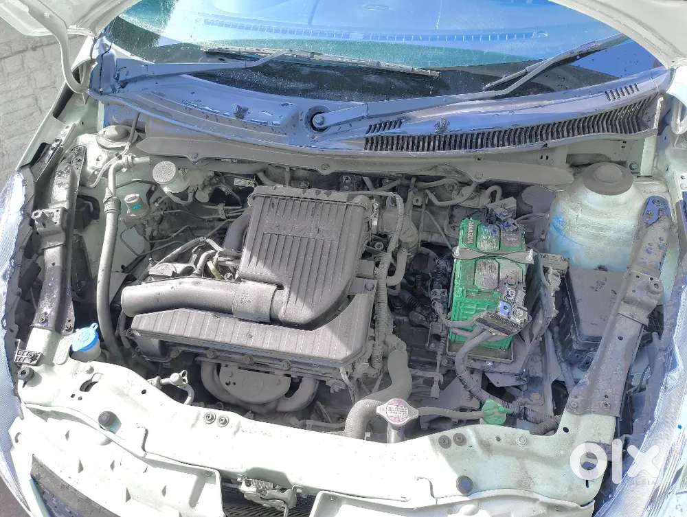 “maruti Suzuki Swift Vxi 2015 White  40k Driven  Insurance Valid”