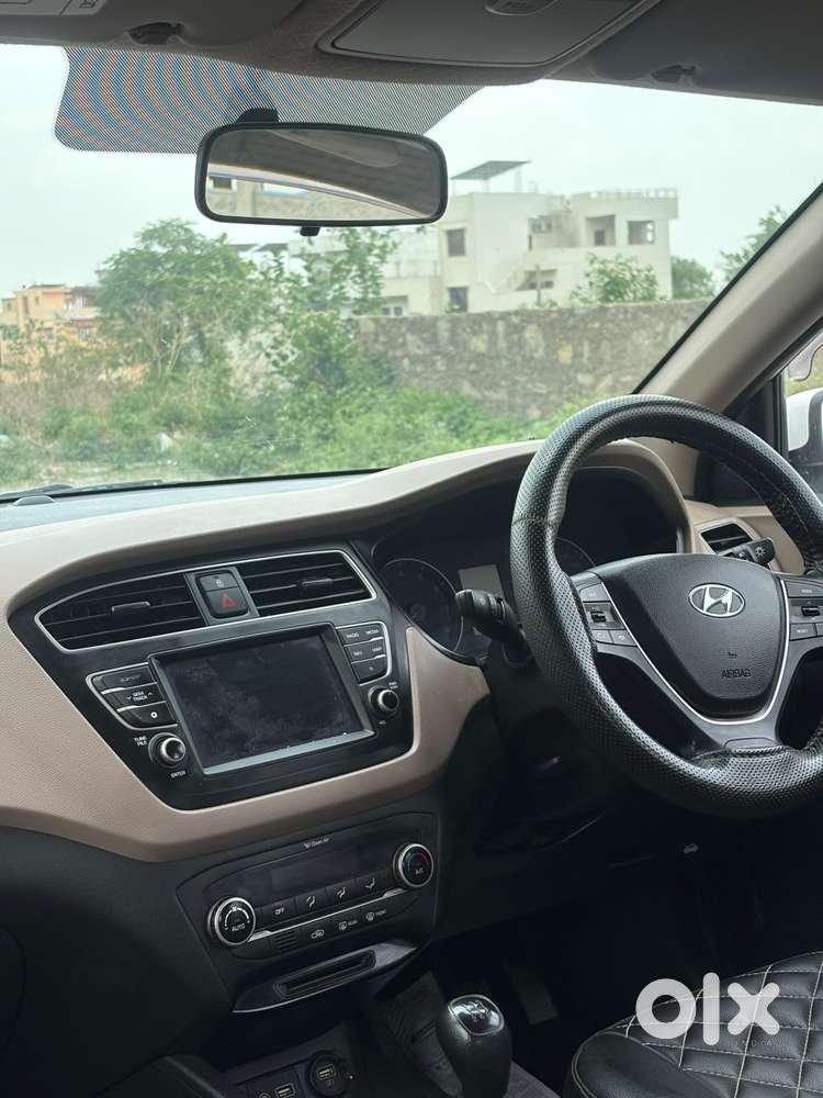 Hyundai I20 Asta (o) 1.2 Mt, 2019, Petrol