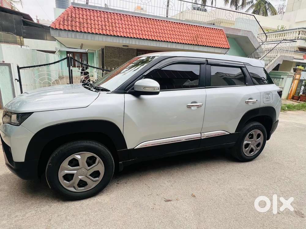 Maruti Suzuki Brezza 1.5 Lxi Smart Hybrid, 2024, Petrol