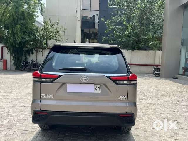 Toyota Innova Hycross 2.0 Zx (o) Hybrid 7 Str, 2024, Petrol