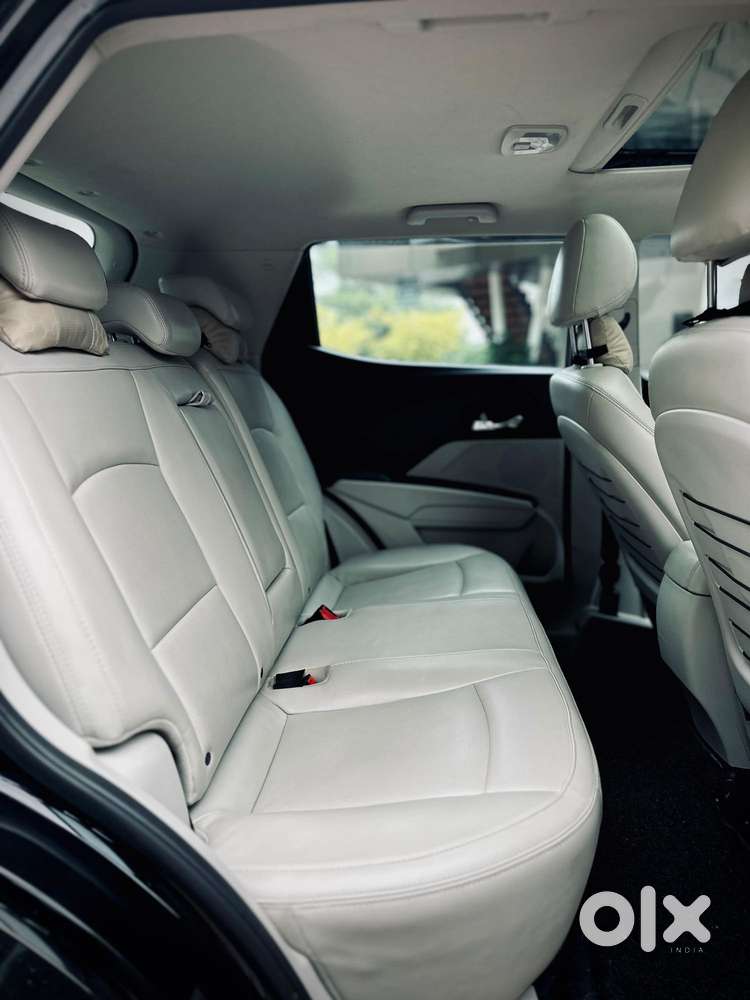 Mahindra Xuv300 W8 Option Diesel, 2022, Diesel