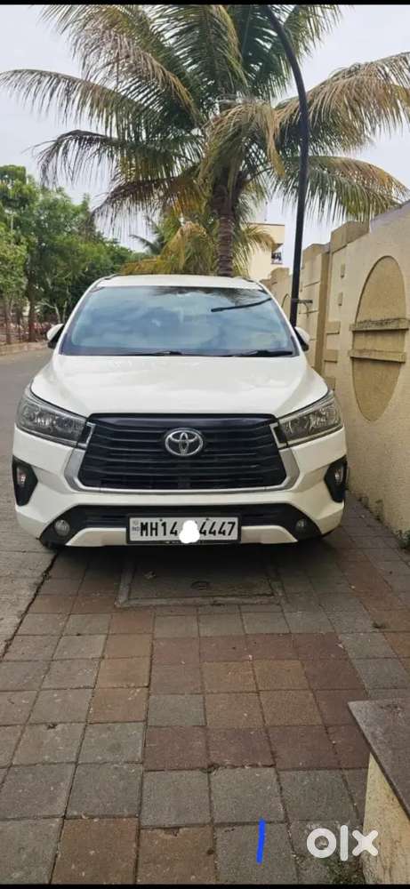 Toyota Innova Crysta 2022 Diesel 100000 Km Driven