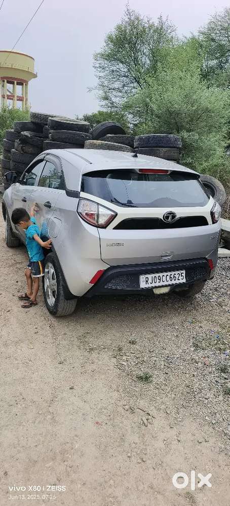 Tata Nexon 2020 Petrol 90000 Km Driven