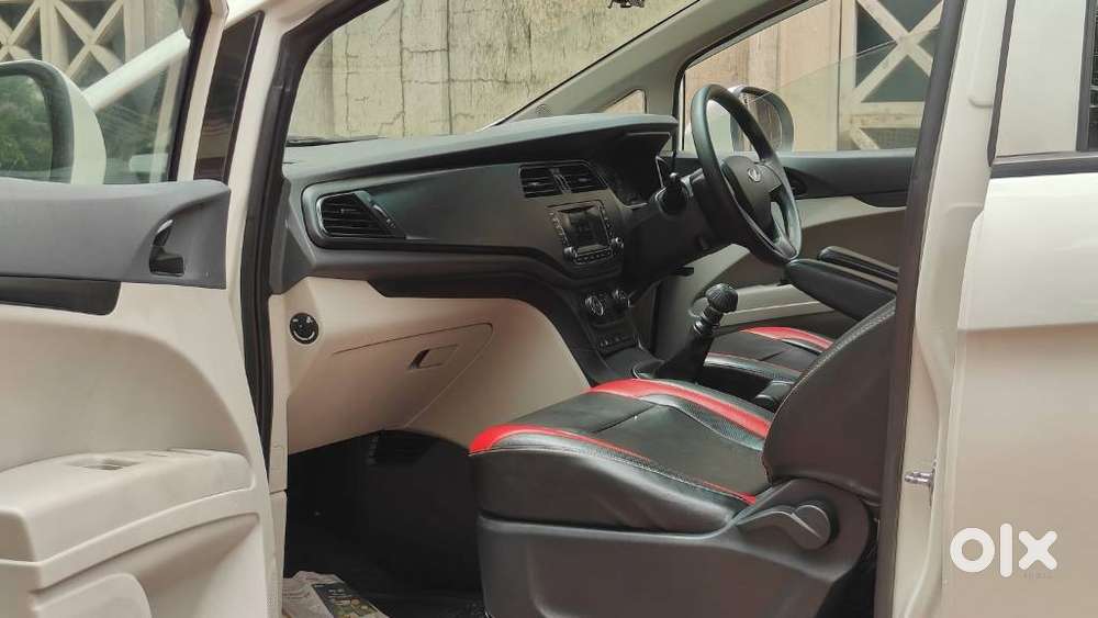 Mahindra Marazzo M4, 2019, Diesel