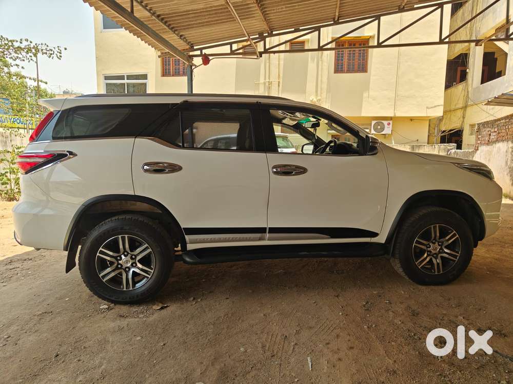 Toyota Fortuner 4x2 Mt 2.8 Diesel, 2024