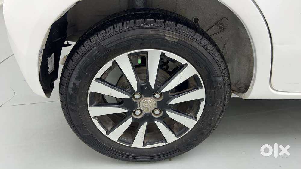 Toyota Etios Liva 2014-2016 V, 2016, Petrol