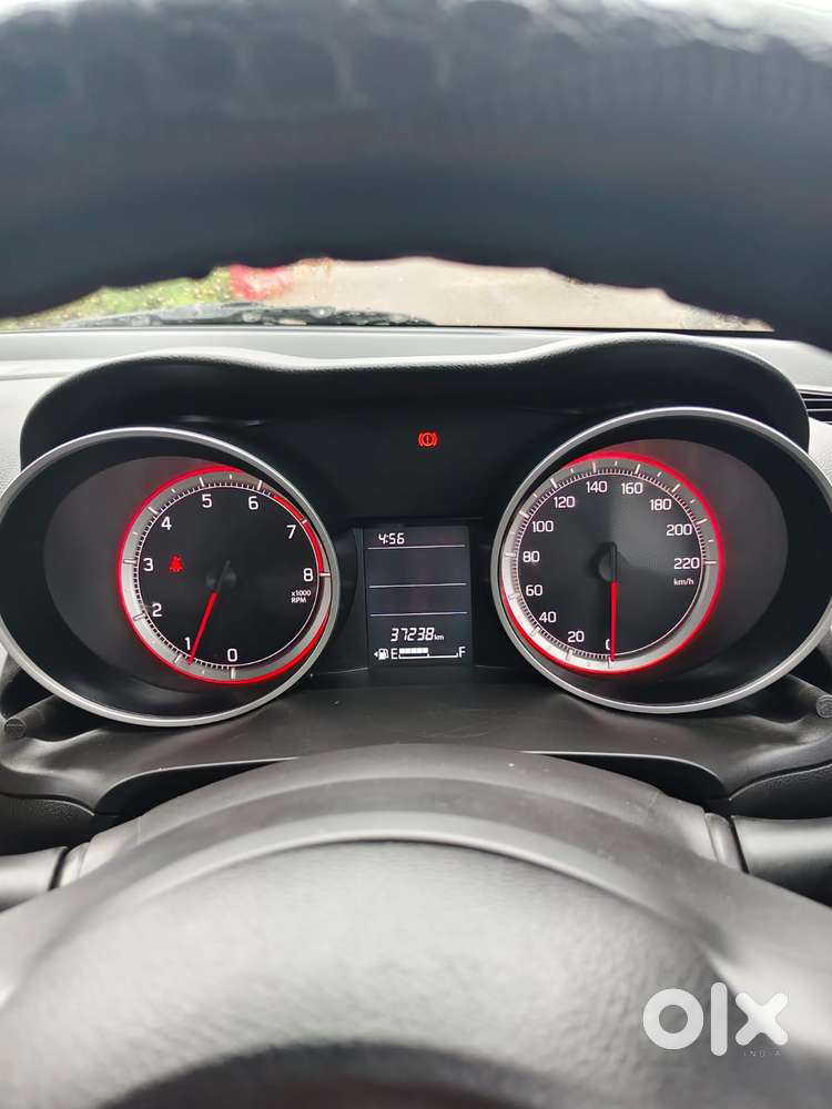 Maruti Suzuki Swift Vxi + Manual, 2022, Petrol