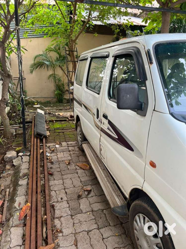 Maruti Suzuki Eeco 2011 Petrol 70000 Km Driven