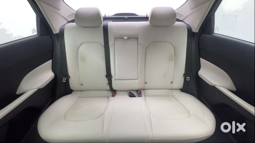 Hyundai Verna 1.5 Sx (o) Petrol Mt, 2023, Petrol
