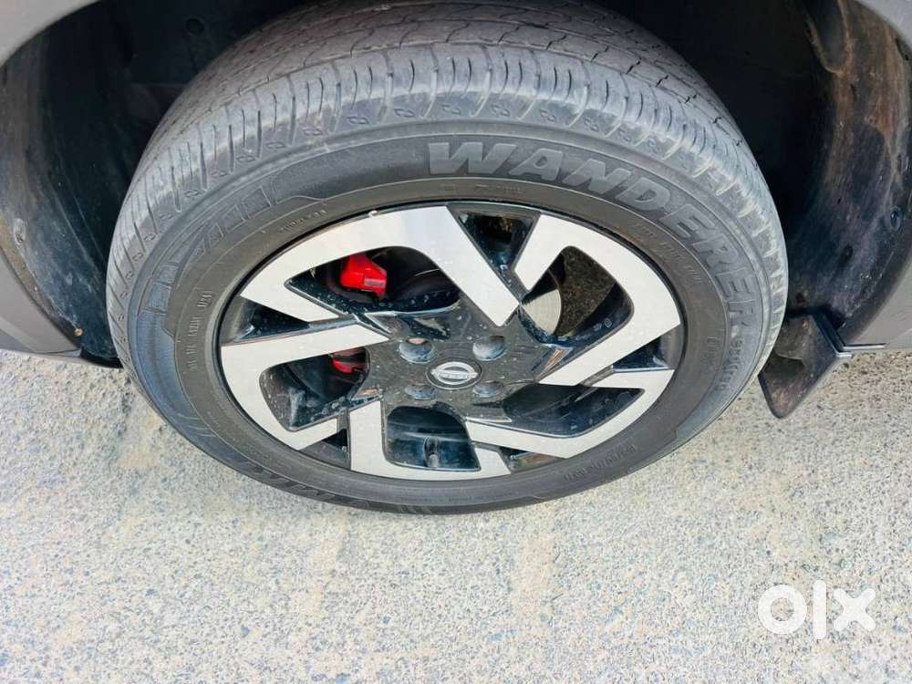 Nissan Magnite 1.0 Xv Red Edition, 2023, Petrol