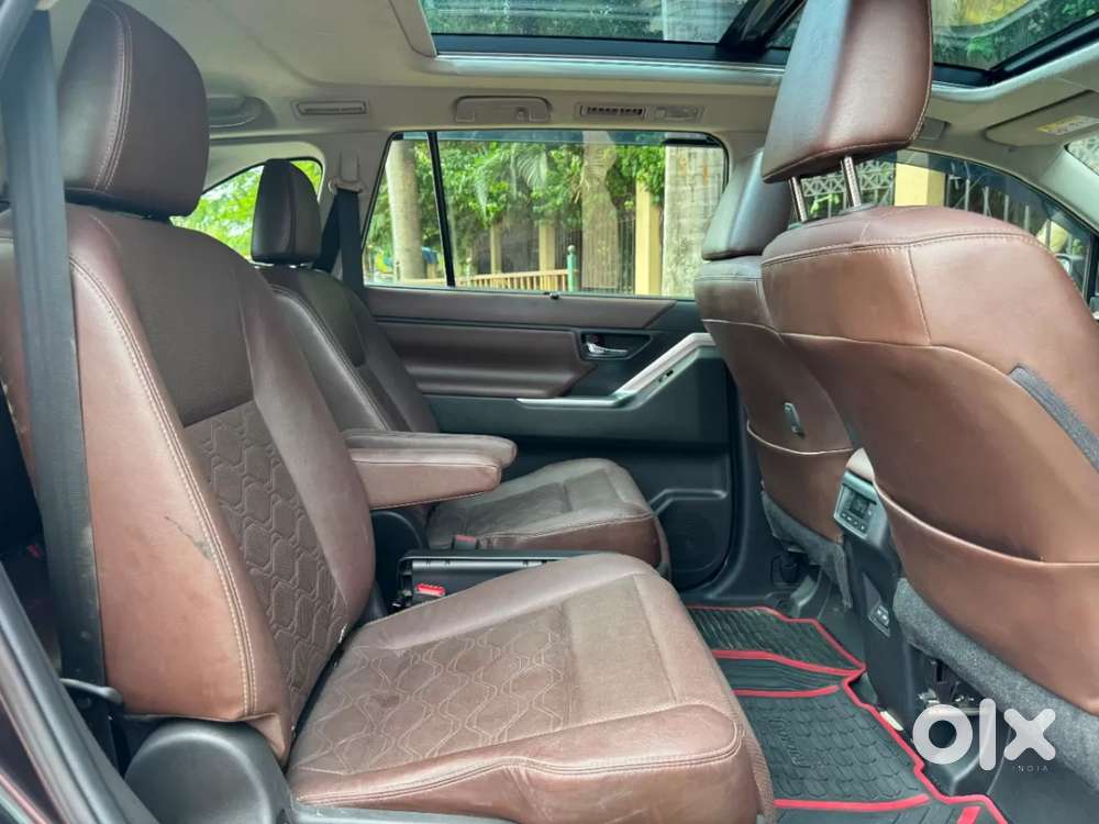 Toyota Innova Hycross 2.0 Zx Hybrid 7 Str, 2023, Petrol