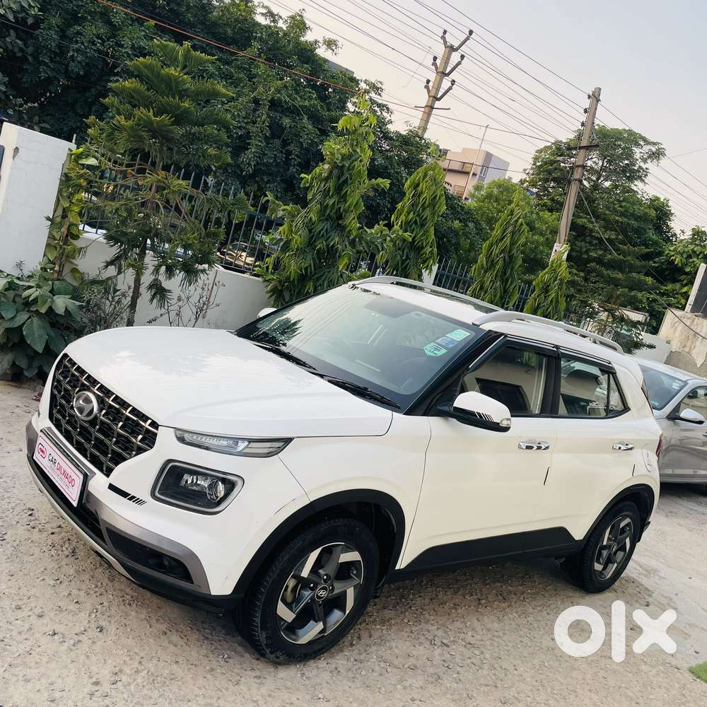 Hyundai Venue 1.0 Sx (o) Turbo Dct Dual Tone, 2020, Petrol