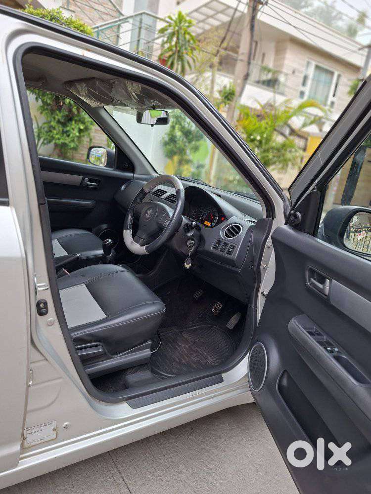 Maruti Suzuki Swift Vxi Bsiv, 2010, Petrol