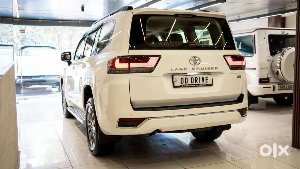 Toyota Land Cruiser 3.3 Zx Diesel, 2023, Diesel