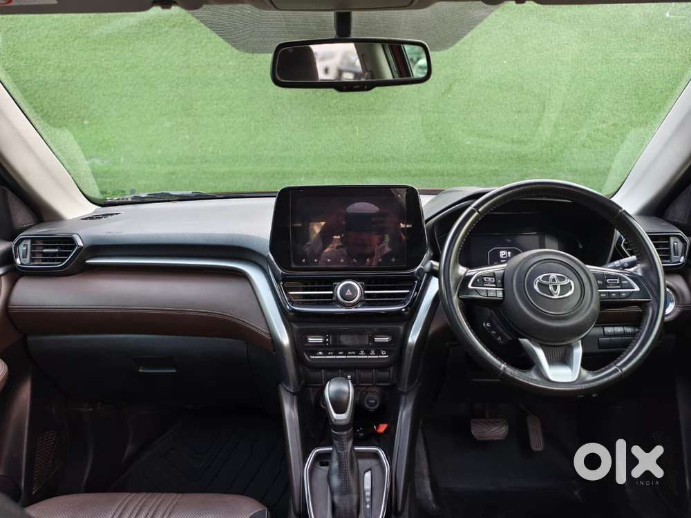 Toyota Urban Cruiser Hyryder, 2023, Petrol