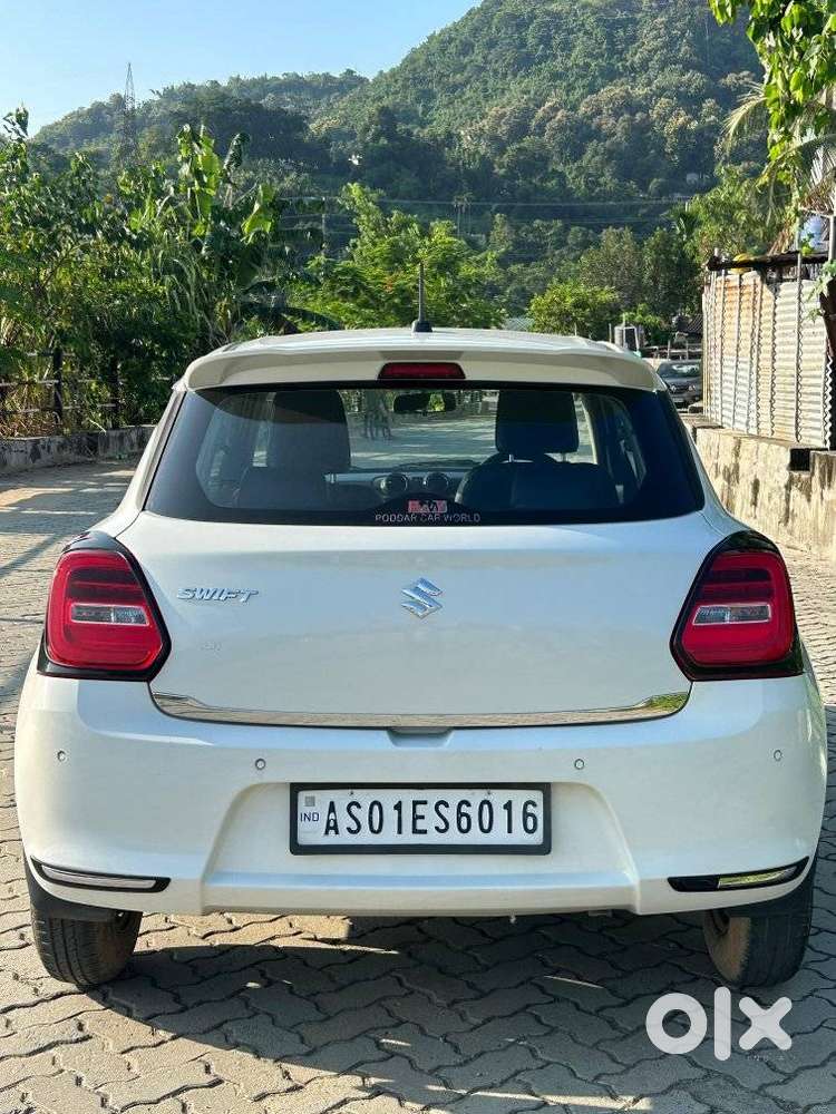 Maruti Suzuki Swift Vxi + Manual, 2021, Petrol