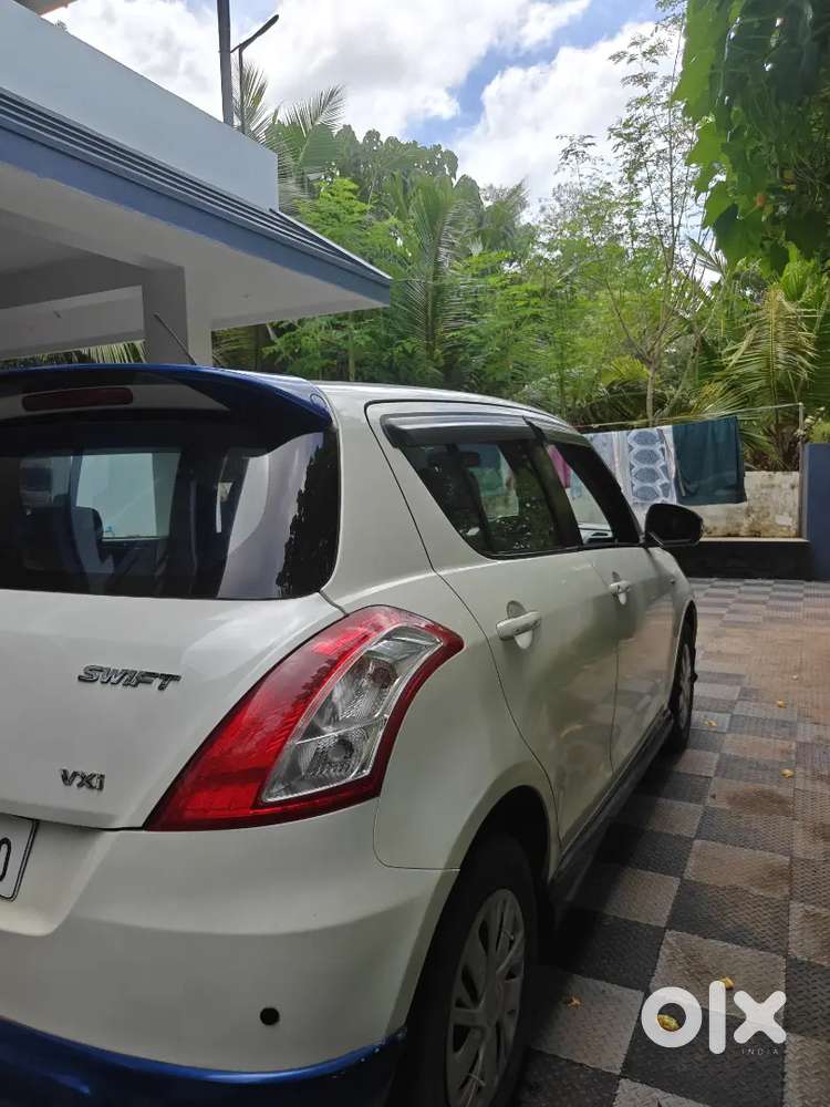 Maruti Swift Vxi 2016 4 Cylinder