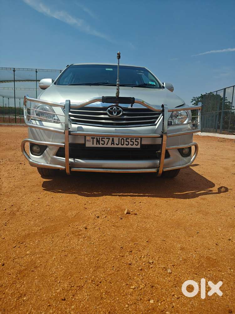 Toyota Innova 2.5 Vx 8 Seater Bs Iv, 2013, Diesel