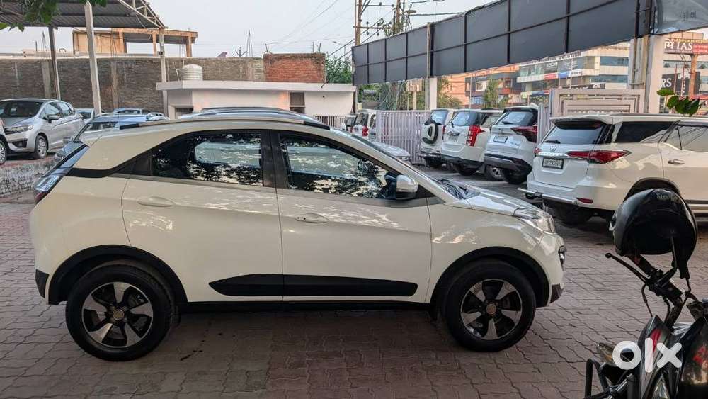 Tata Nexon 1.2 Revotron Xz Plus, 2018, Petrol