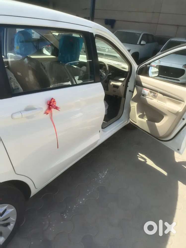 Maruti Suzuki Ertiga 2026 Cng & Hybrids 25000 Km Driven