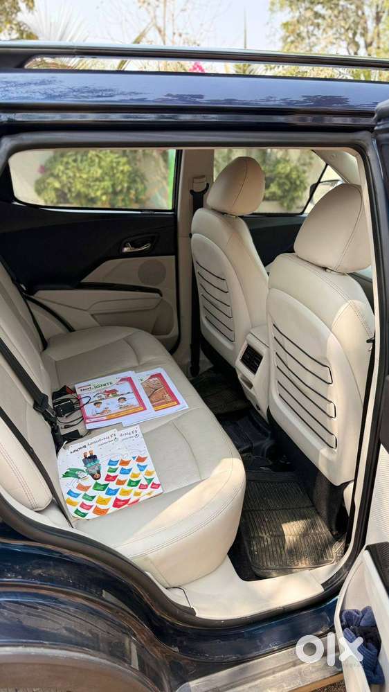 Mahindra Xuv400 El Pro 39.4 Kwh In Showroom Condition