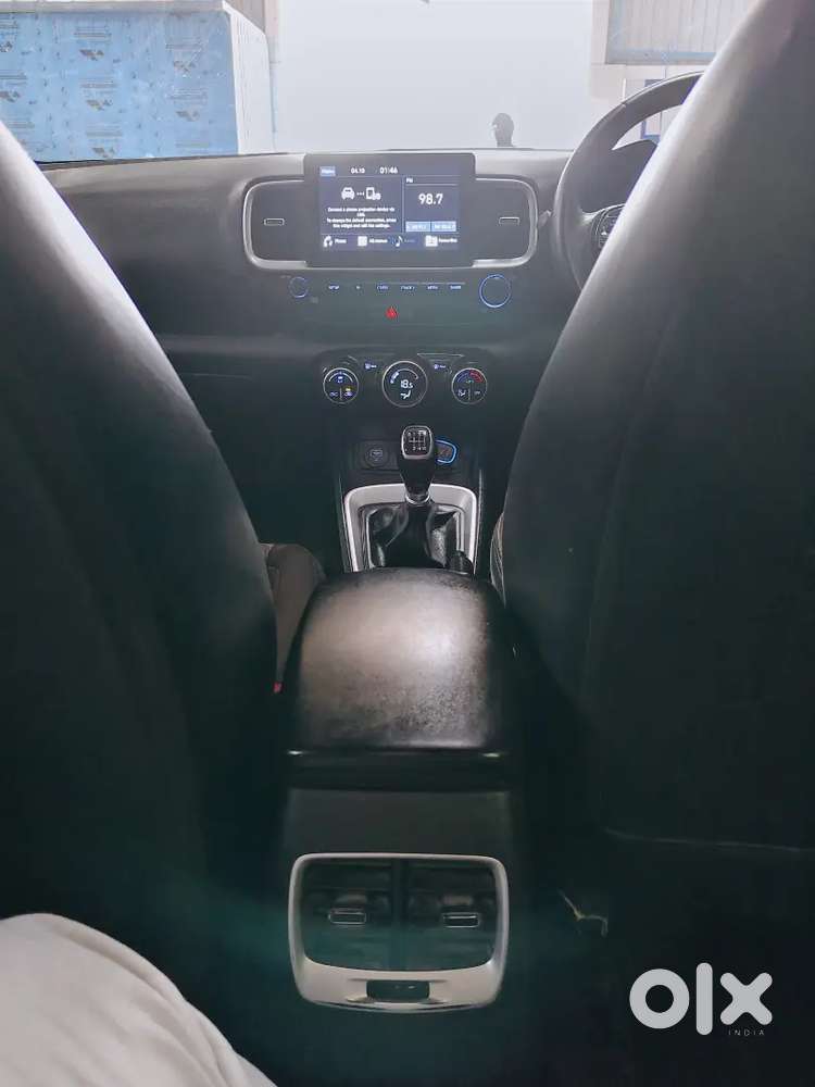 Hyundai Venue Crdi 2019 With Manual Transmission