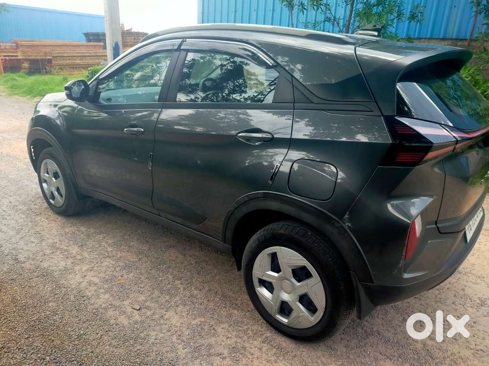 Tata Nexon Pure 1.2 Revotron Petrol 6 Mt, 2025, Petrol