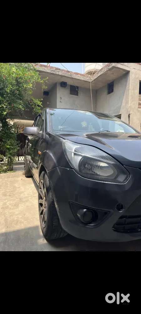 Ford Figo Diesel Zxi 2012