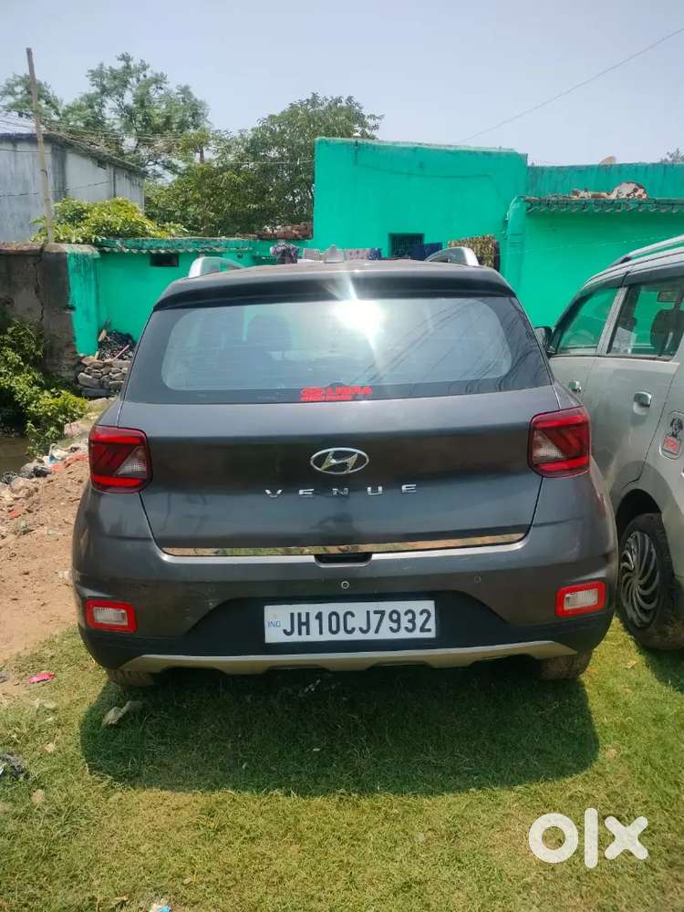 Hyundai Venue Petrol 2022