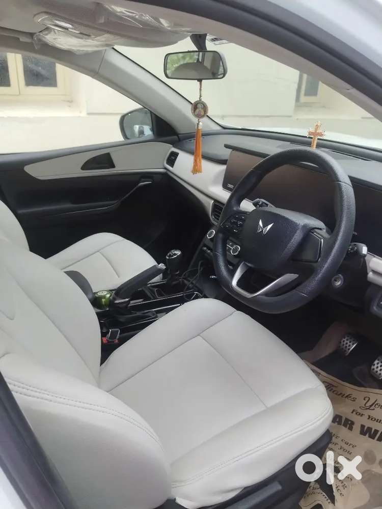 Mahindra Xuv700 Diesel Mt 2023