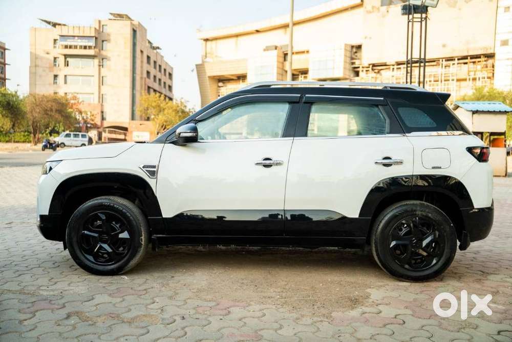 Maruti Suzuki Brezza 1.5 Vxi At Smart Hybrid, 2024, Petrol