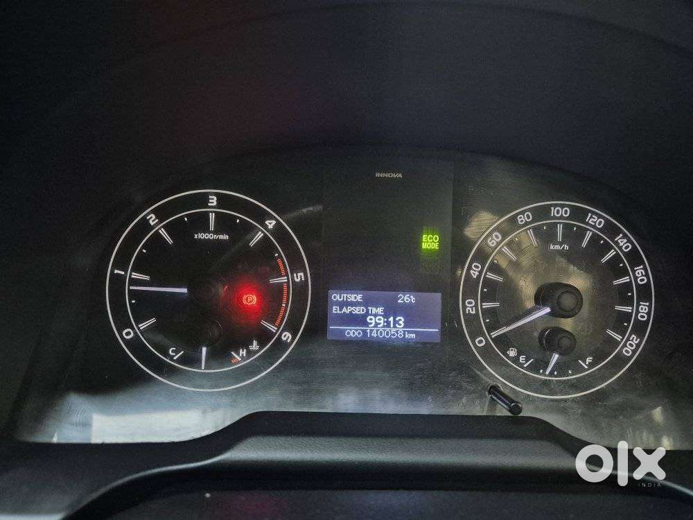 Toyota Innova Crysta 2.4 Gx Mt, 2017