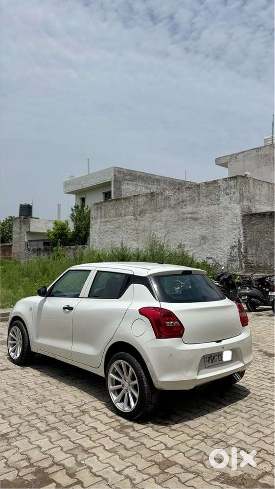 Swift Lxi (2023) Petrol